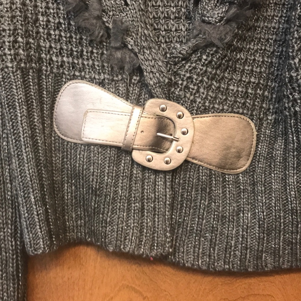 Sweater - Picture 3 of 4